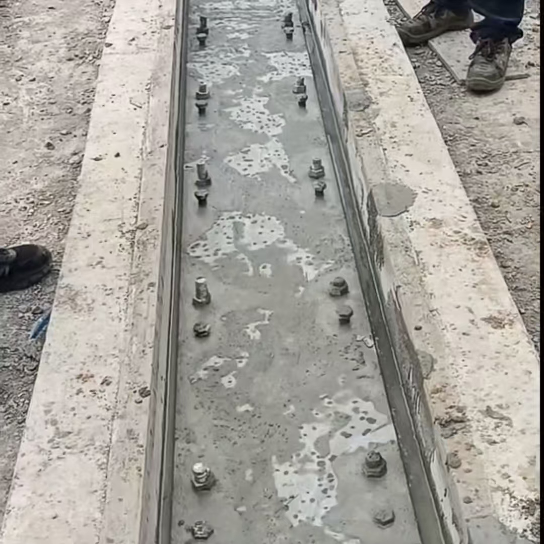 莱州港口码头起重机龙门吊重型机械设备稳固用早强快凝轨道胶泥